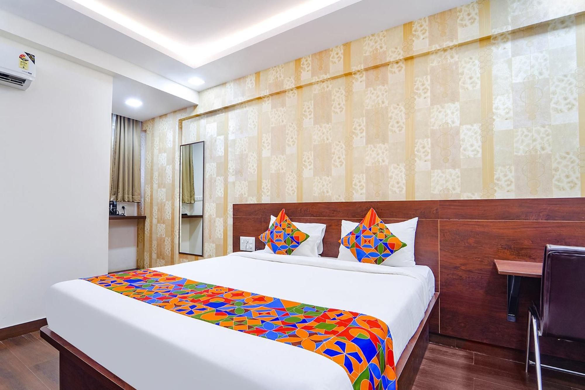 Fabhotel Ellegant Inn Bangalore Bagian luar foto